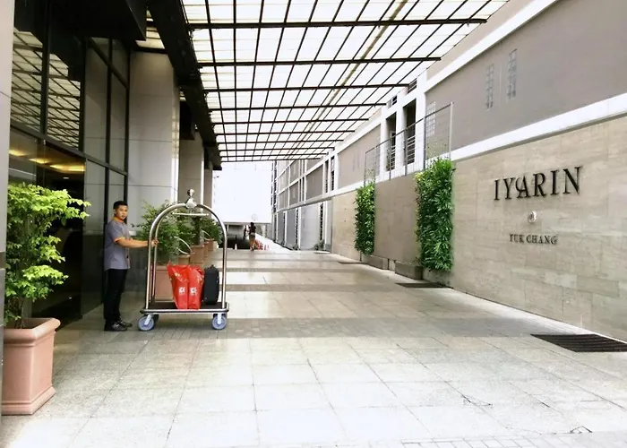 Iyarin@tuk Chang Ratchayothin Bangkok