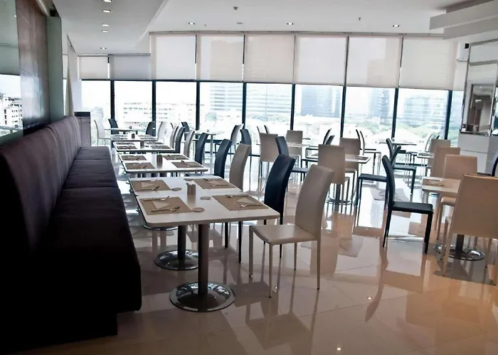 Hotel Iyarin@tuk Chang Ratchayothin Bangkok