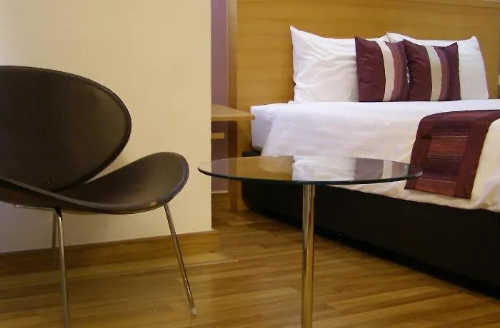 Hotel Iyarin@tuk Chang Ratchayothin 3*