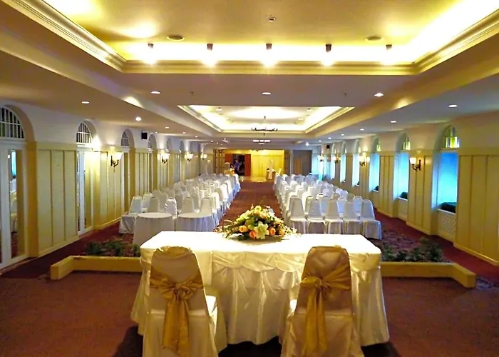 Iyarin@tuk Chang Ratchayothin Hotel